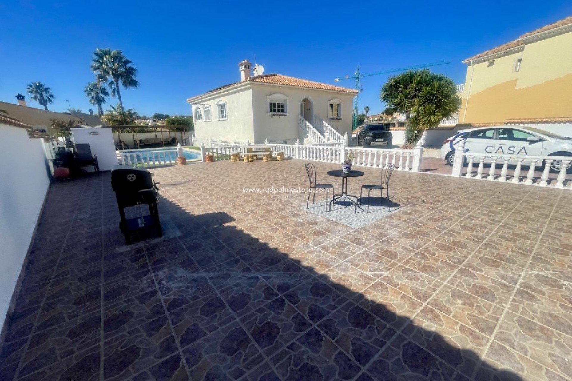 Reventa - Villa -
Urb. La Marina - Inland