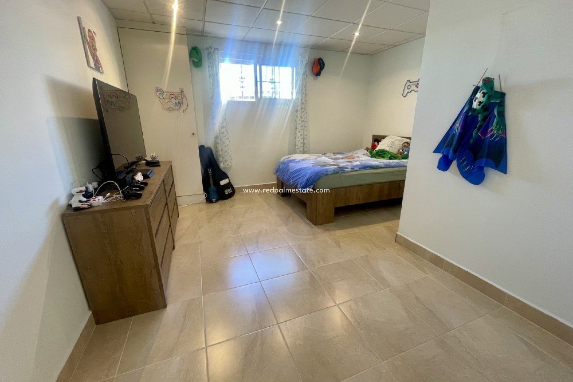 Reventa - Villa -
Urb. La Marina - Inland