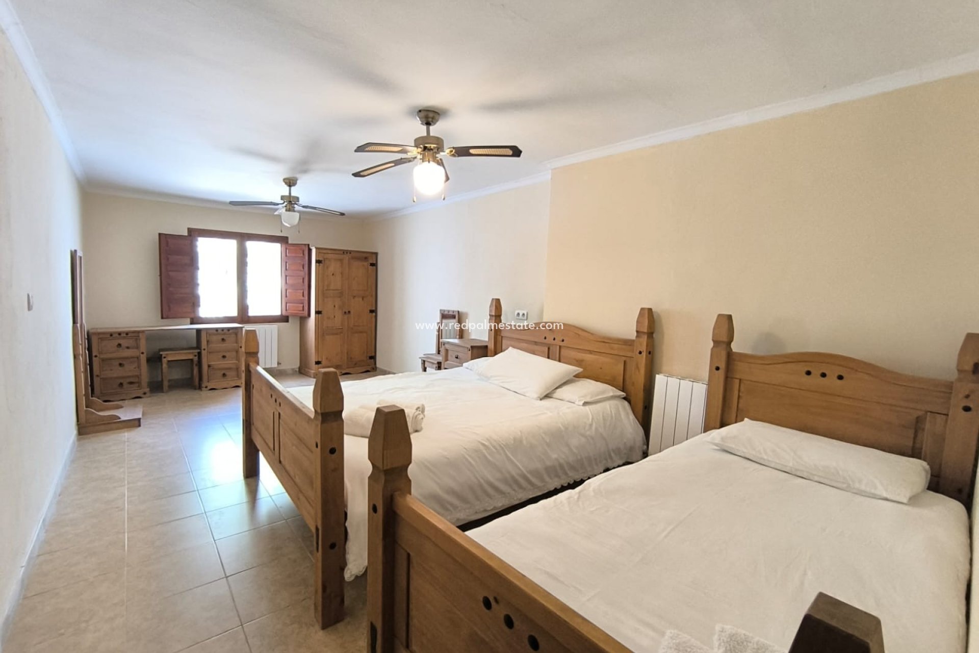 Reventa - Villa -
Villena - Inland