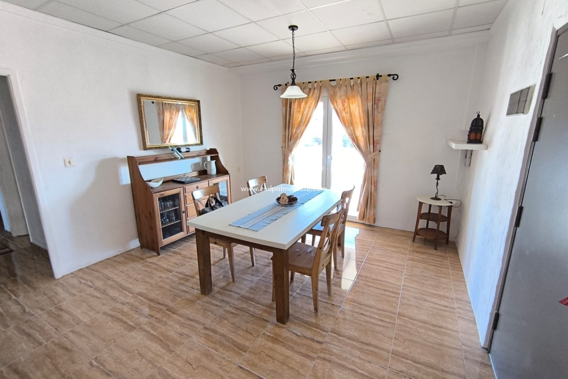 Reventa - Villa -
Villena - Inland