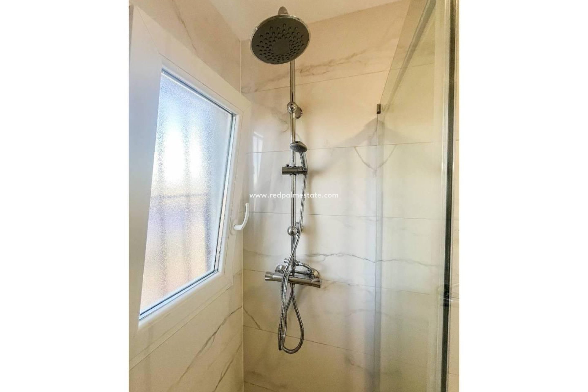 Revente - Apartamento -
Torrevieja - Punta prima