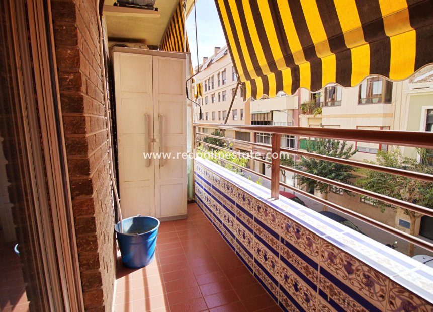 Revente - Appartement -
Alicante - Benalua