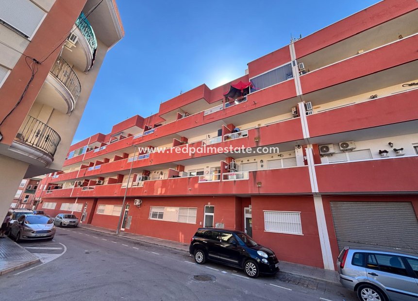 Revente - Appartement -
Almoradí - Inland