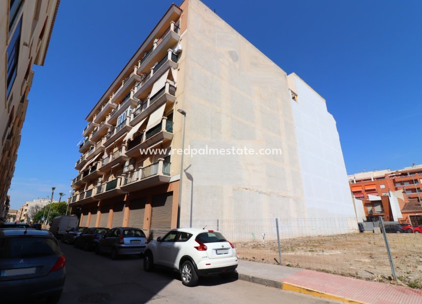 Revente - Appartement -
Almoradí