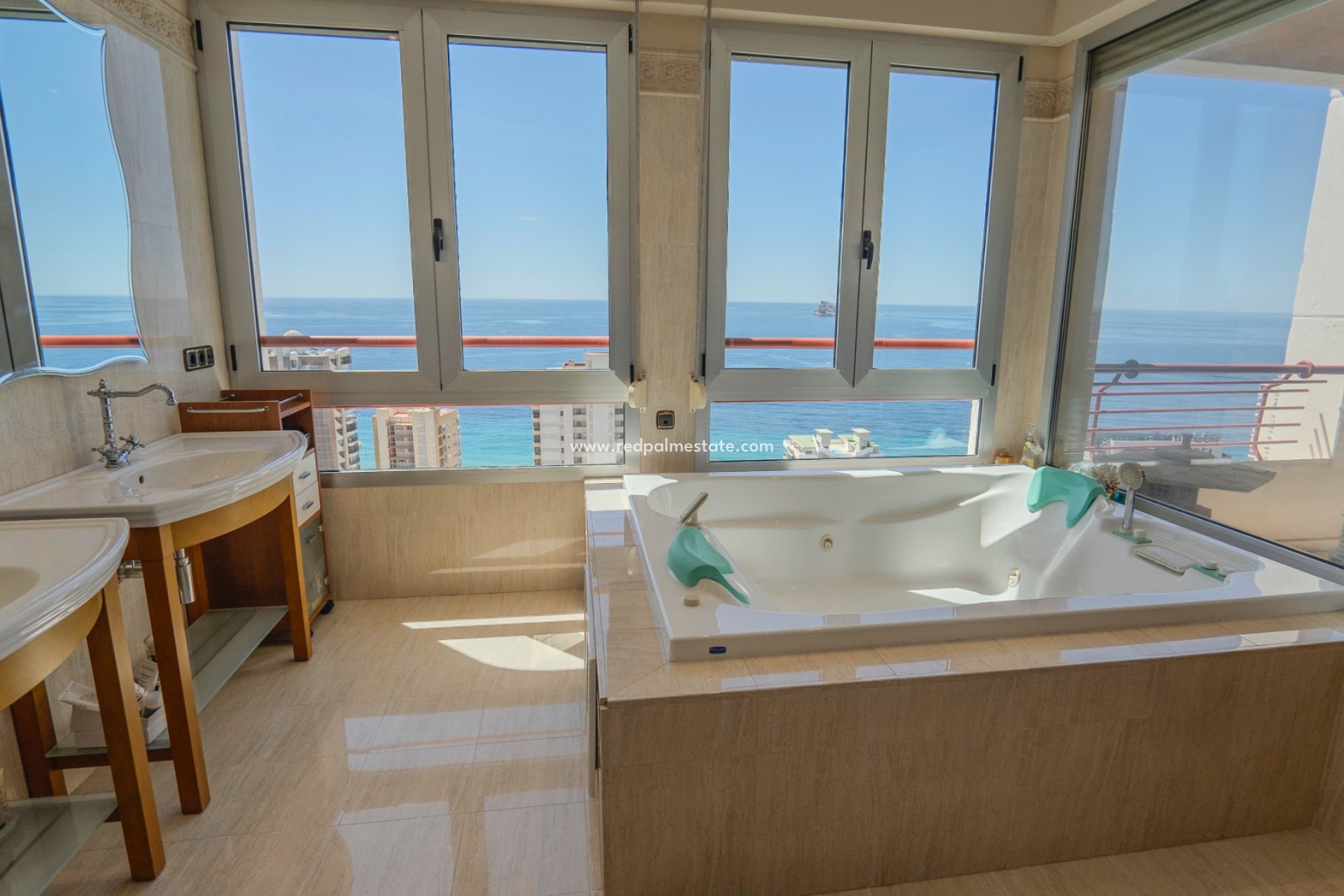 Revente - Appartement -
Benidorm