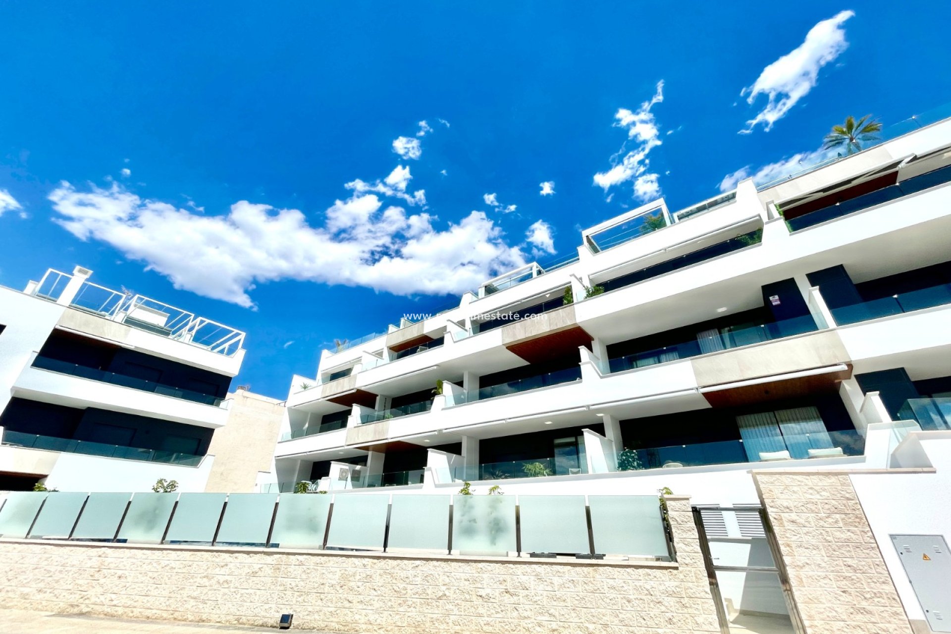 Revente - Appartement -
Benijofar
