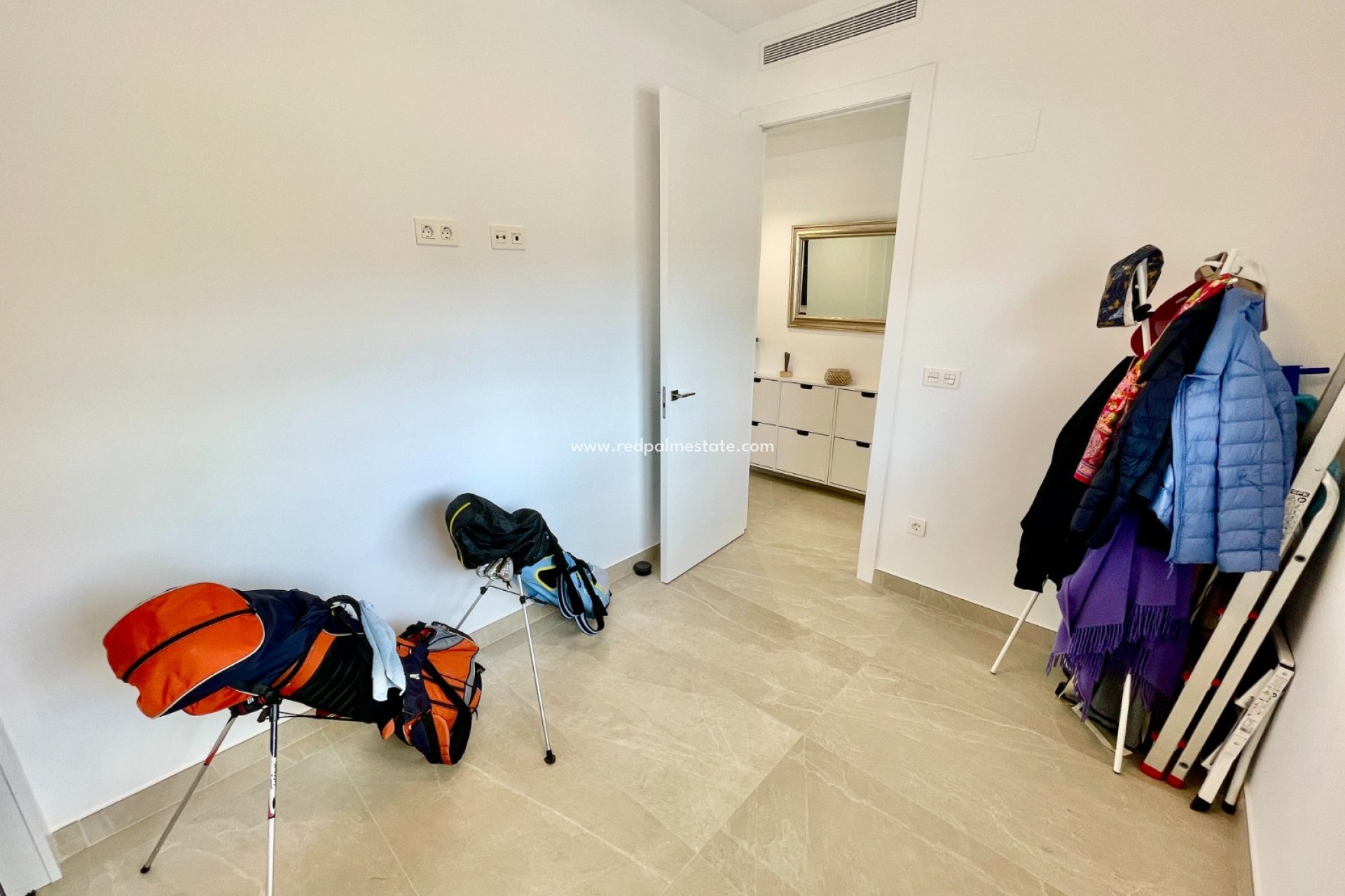Revente - Appartement -
Benijofar