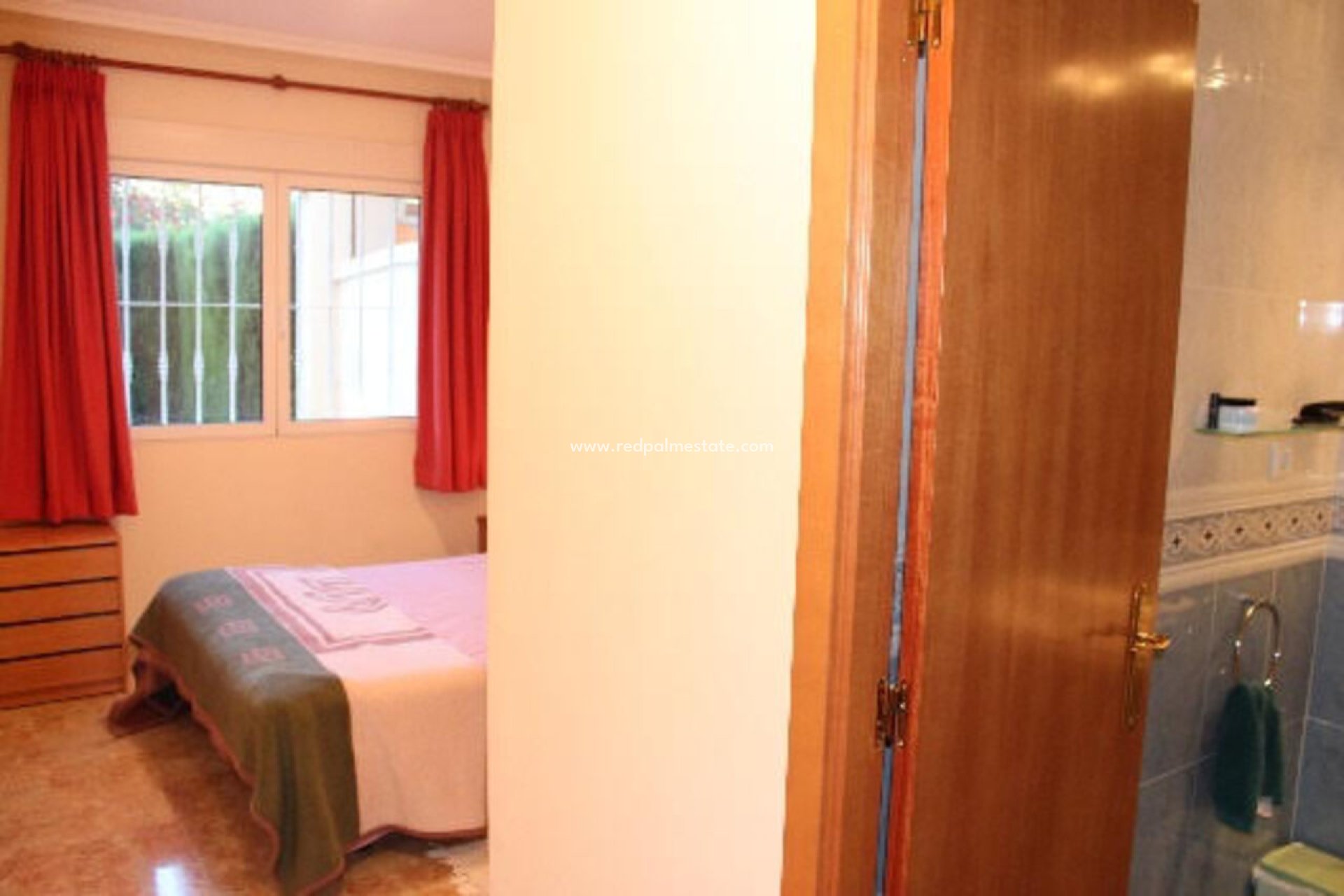 Revente - Appartement -
Denia