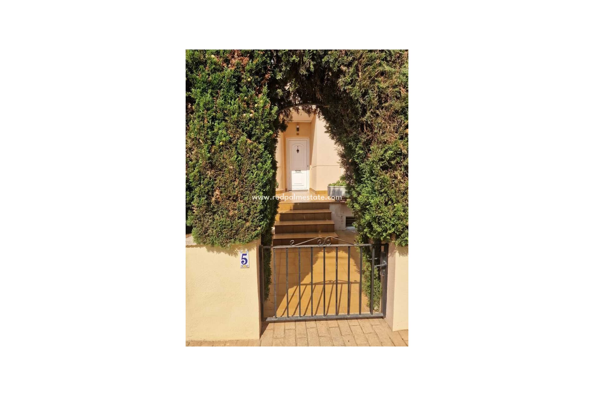 Revente - Appartement -
Denia