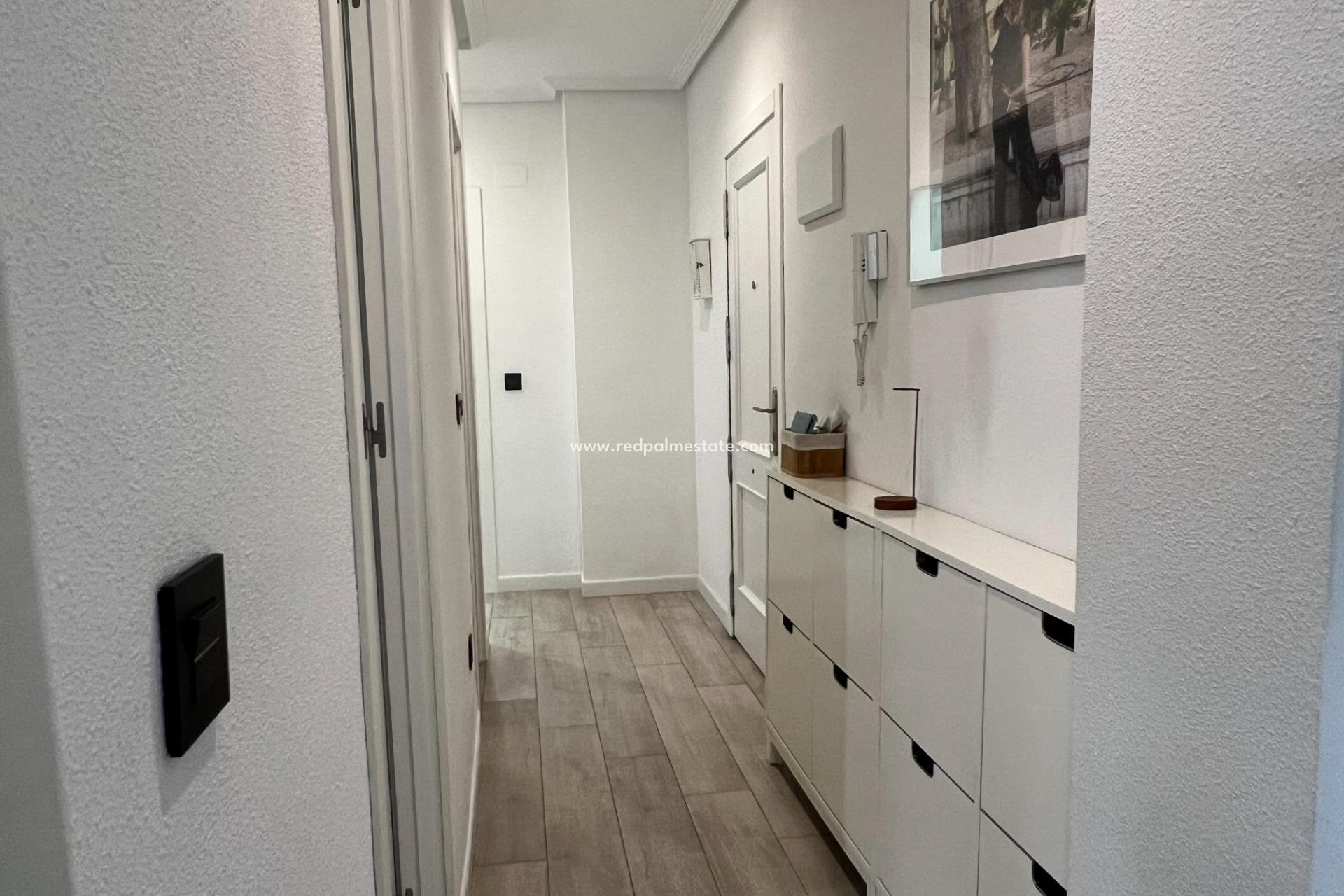 Revente - Appartement -
Dolores