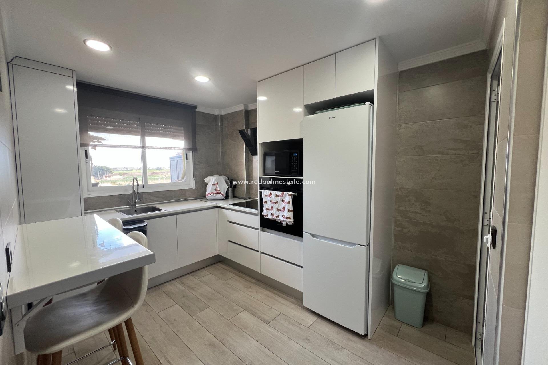 Revente - Appartement -
Dolores