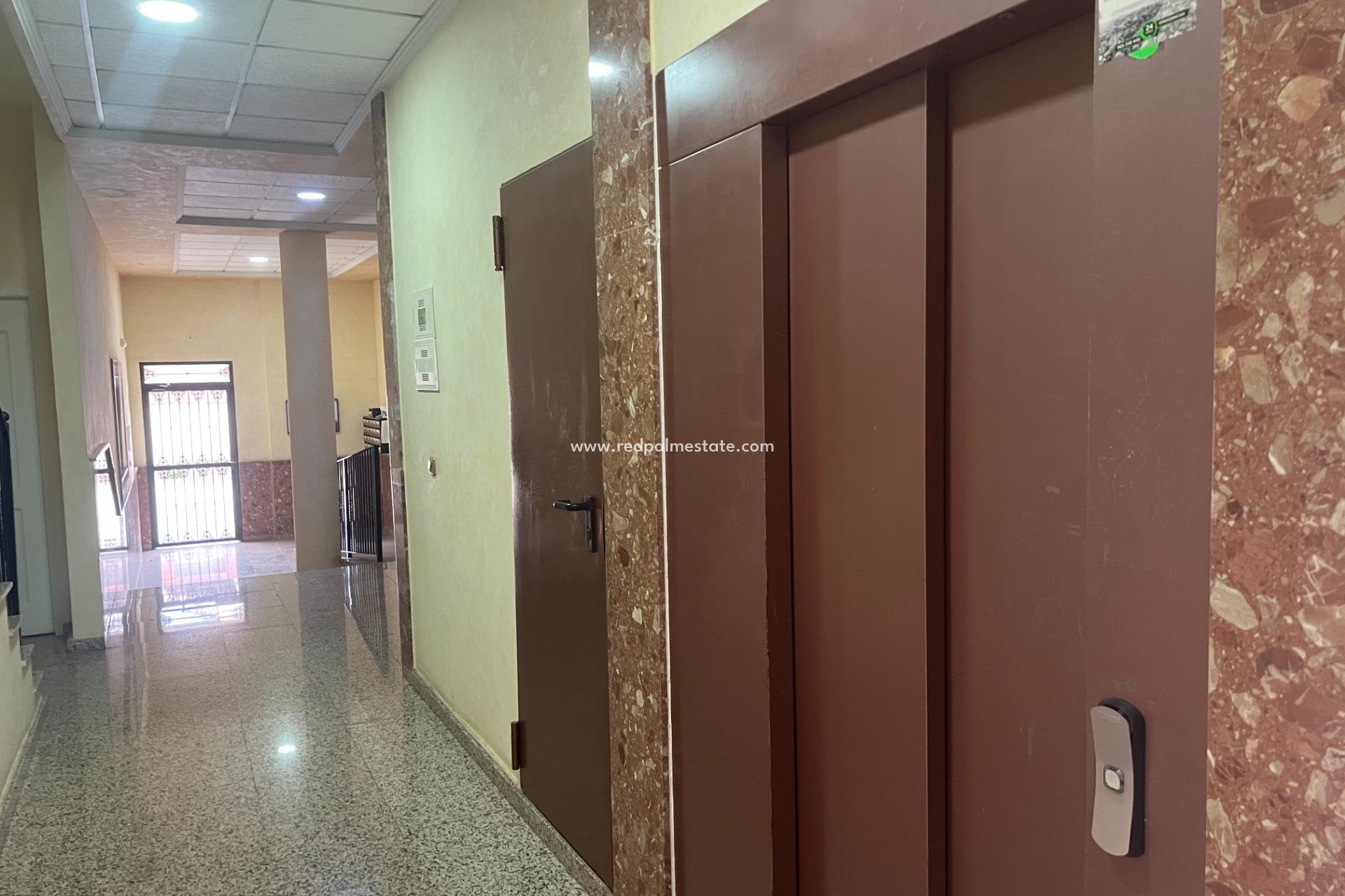 Revente - Appartement -
Dolores