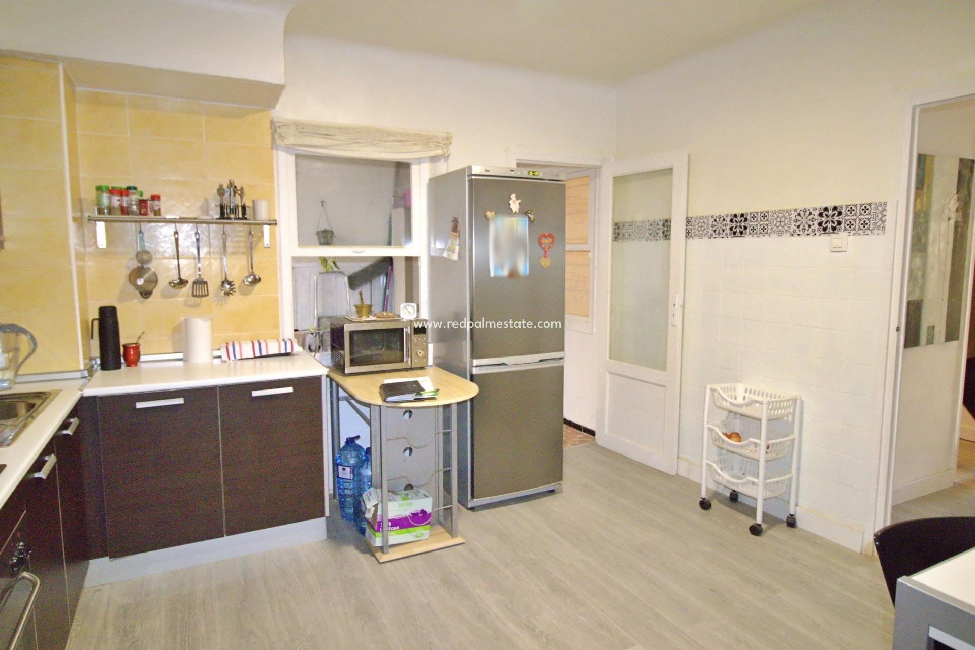 Revente - Appartement -
Elche - Plaza Crevillente-juzgados