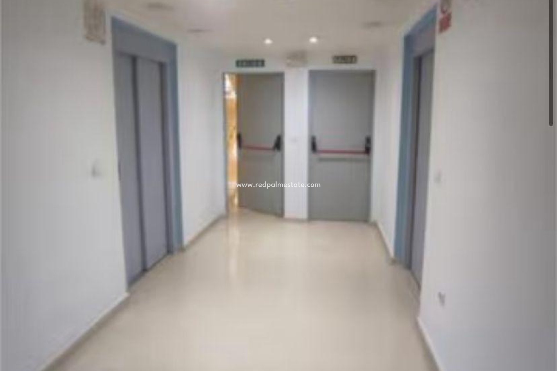 Revente - Appartement -
Guardamar del Segura - Pueblo