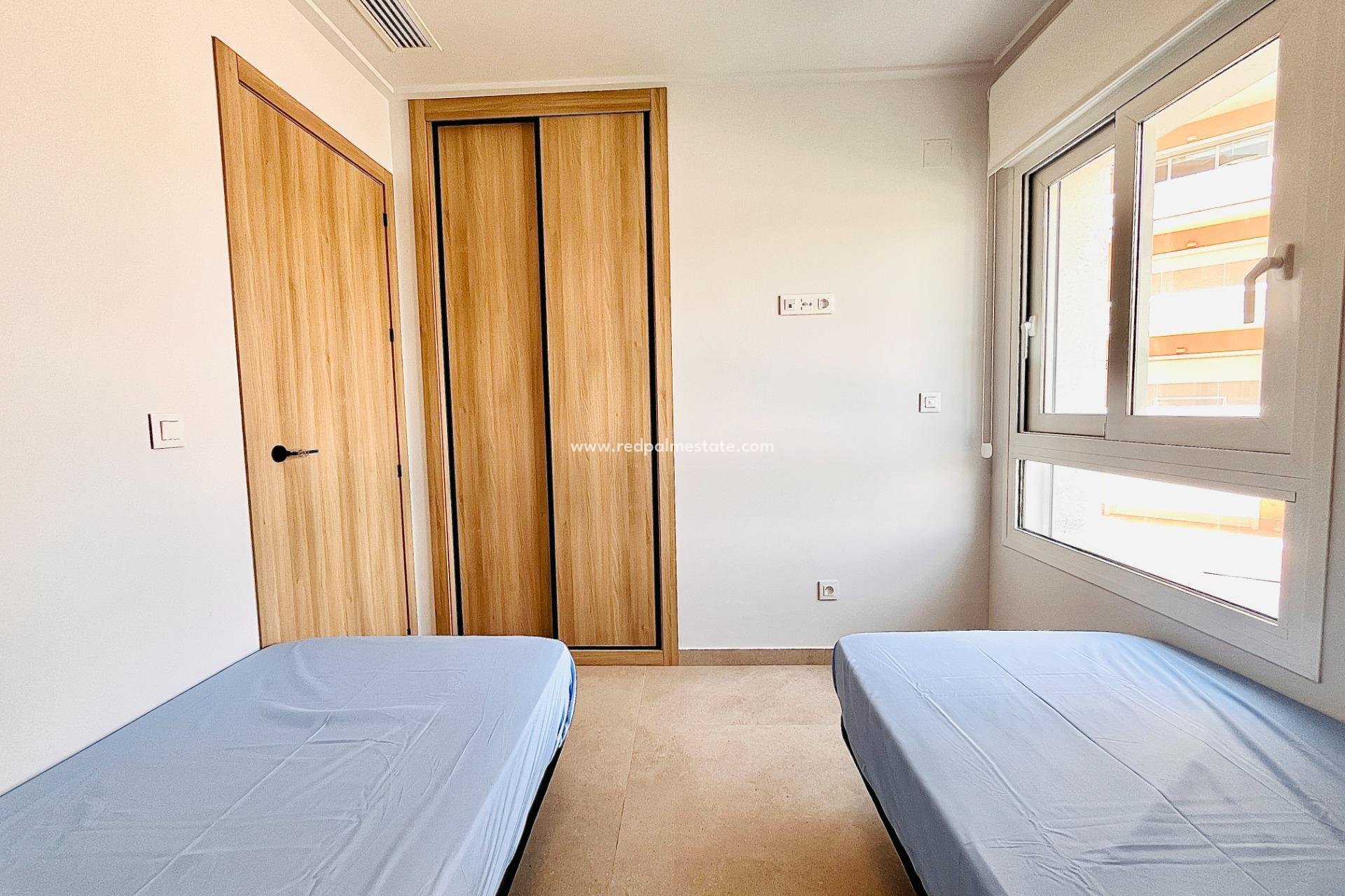 Revente - Appartement -
Guardamar del Segura - Puerto Deportivo