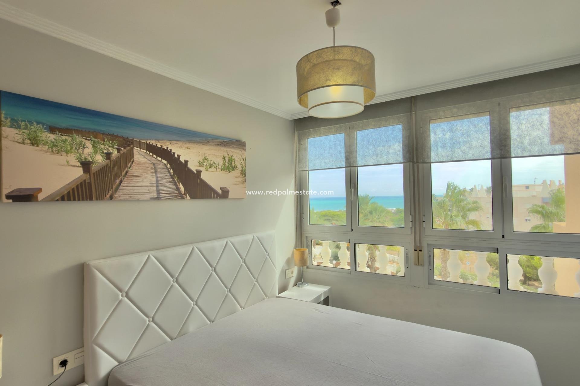 Revente - Appartement -
Guardamar del Segura - Urbanizaciones