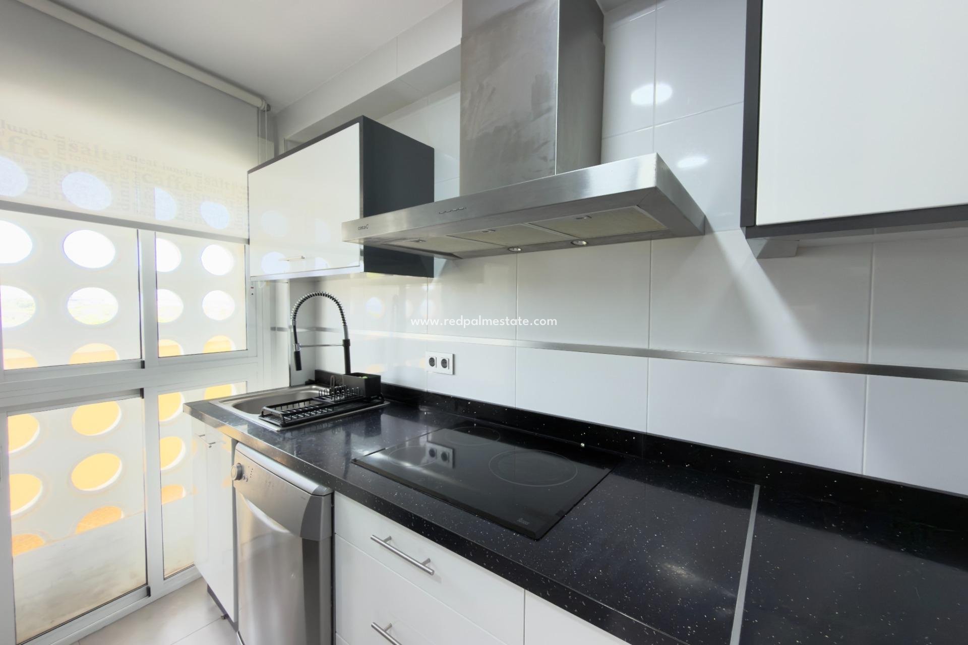 Revente - Appartement -
Guardamar del Segura - Urbanizaciones