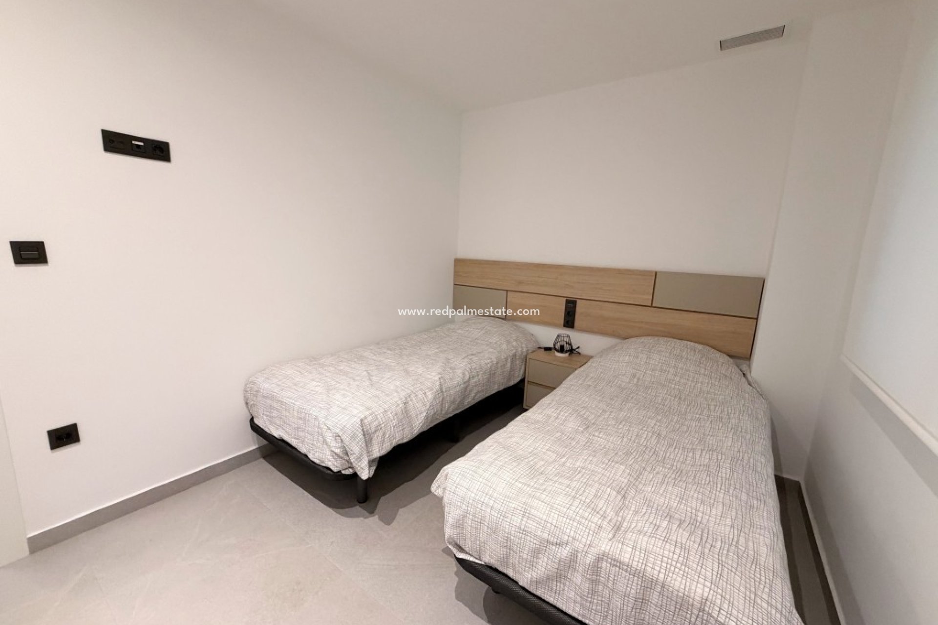 Revente - Appartement -
Lo Crispin