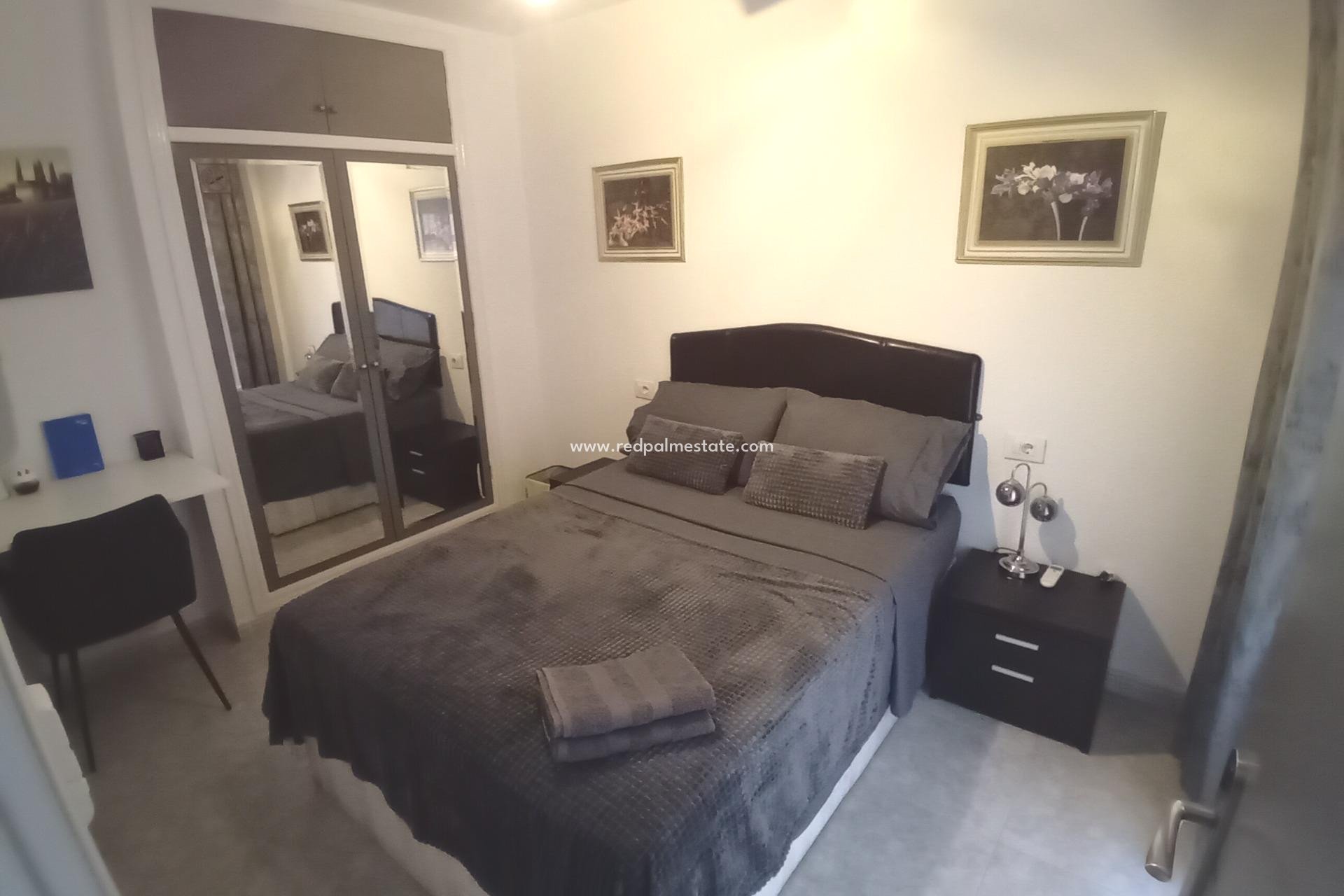 Revente - Appartement -
Mazarron - Paseo