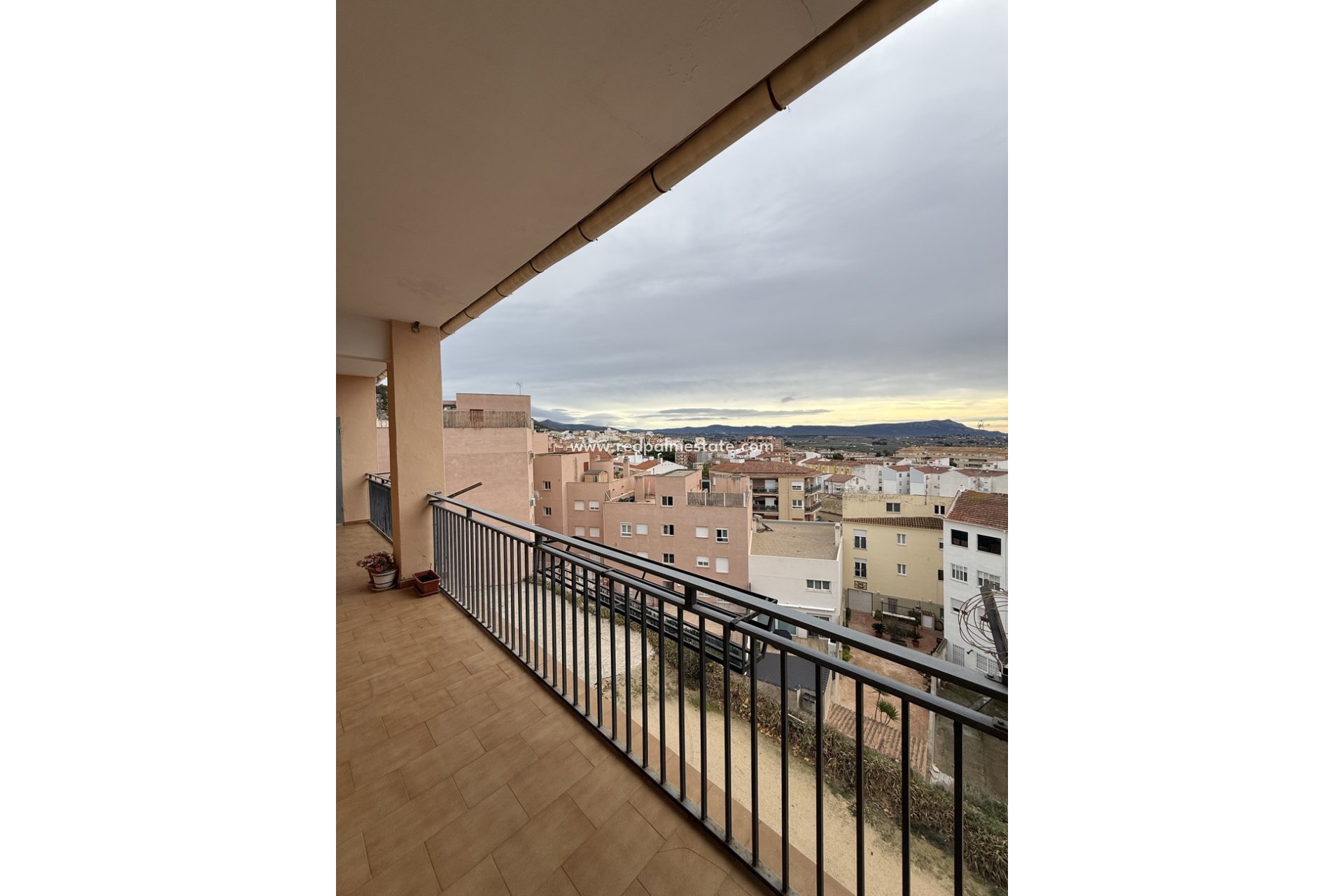 Revente - Appartement -
Onil - Costa Blanca
