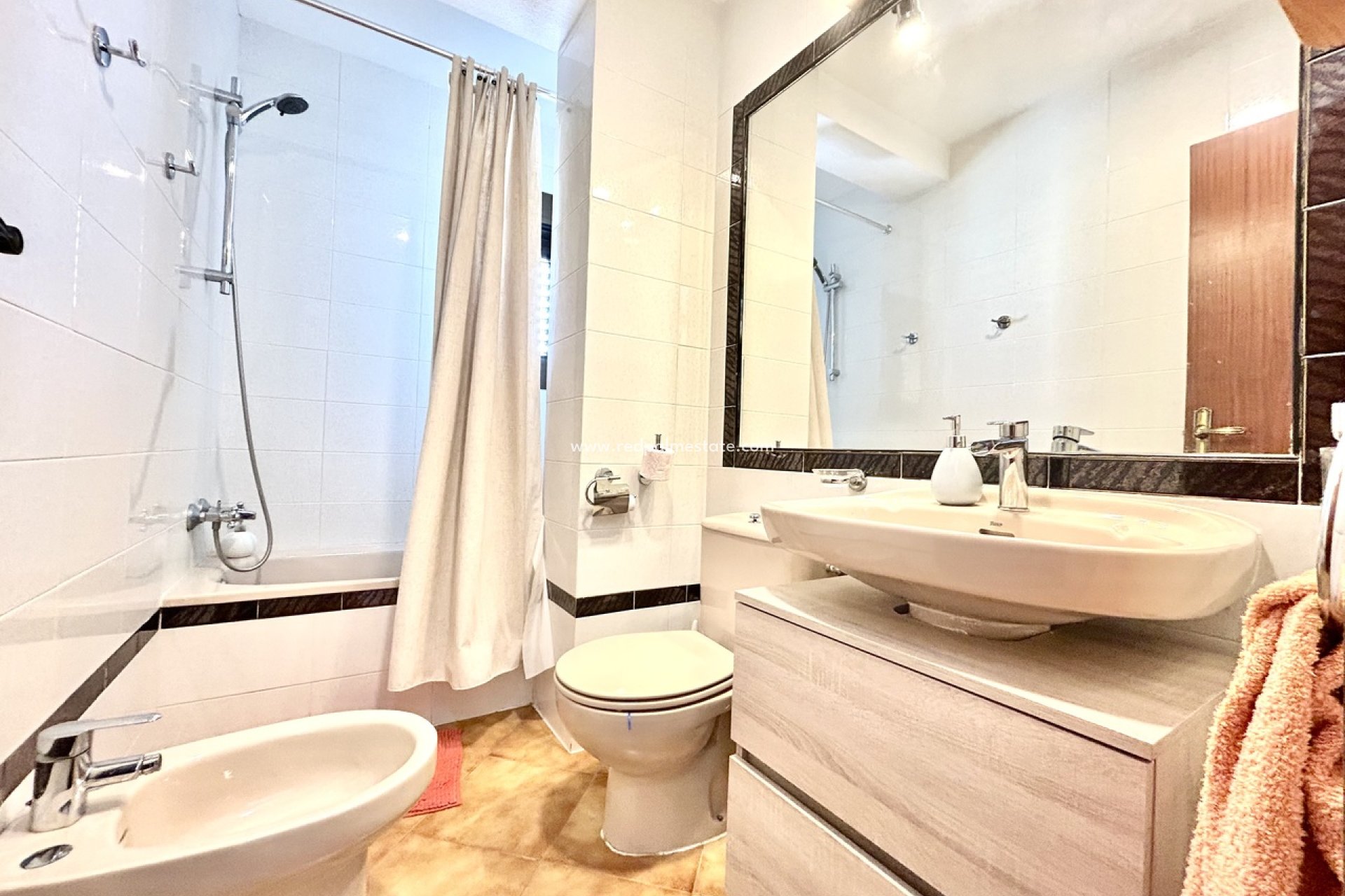 Revente - Appartement -
Orihuela Costa - Cabo Roig