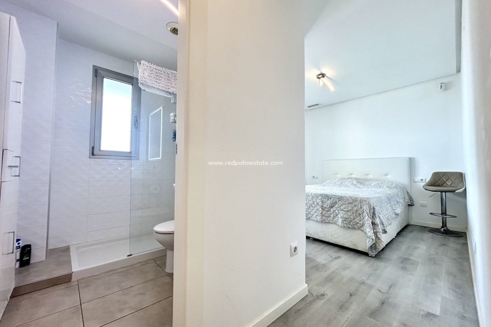 Revente - Appartement -
Orihuela Costa - Inland