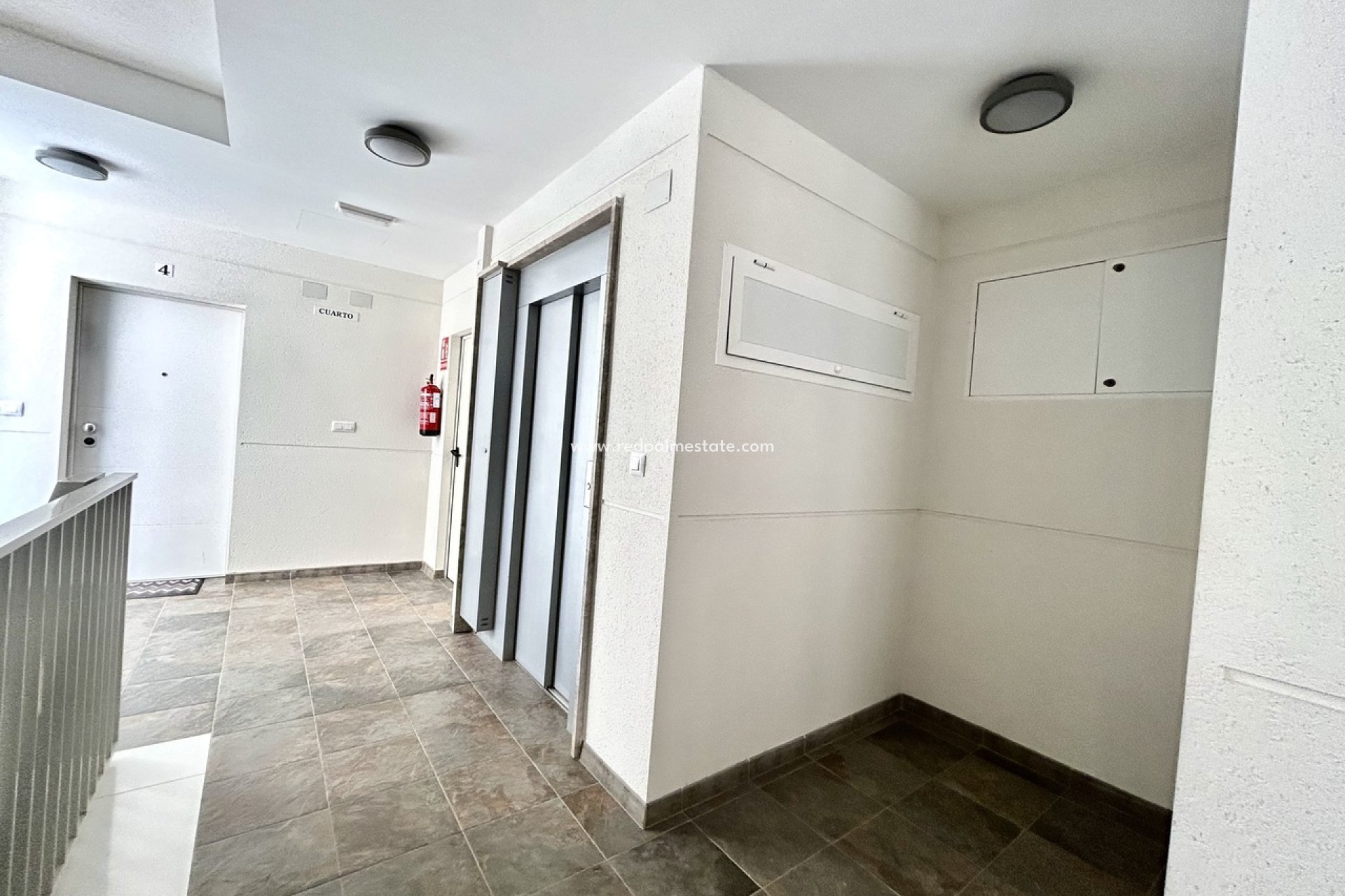 Revente - Appartement -
Orihuela Costa - Inland