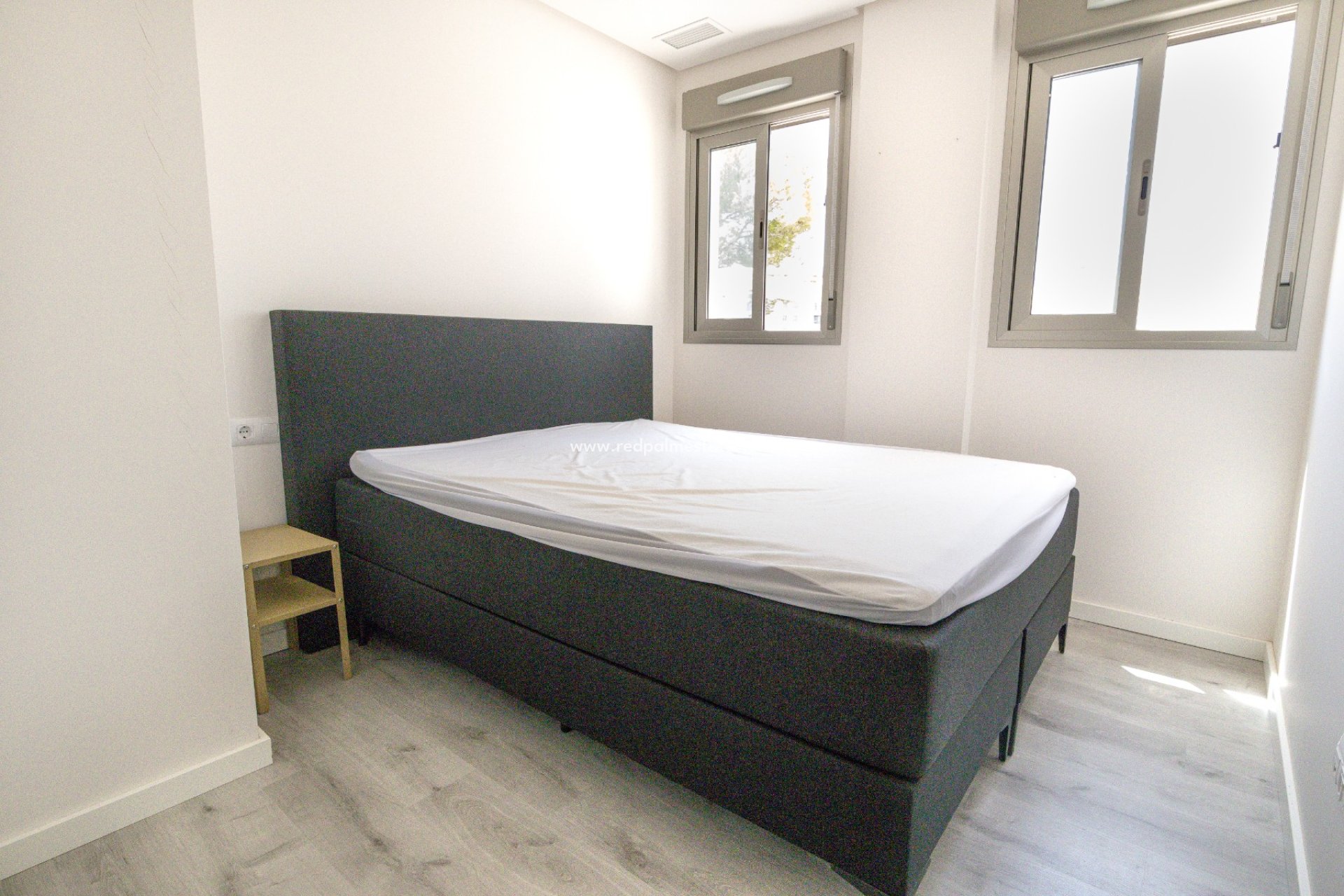 Revente - Appartement -
Orihuela Costa - Inland