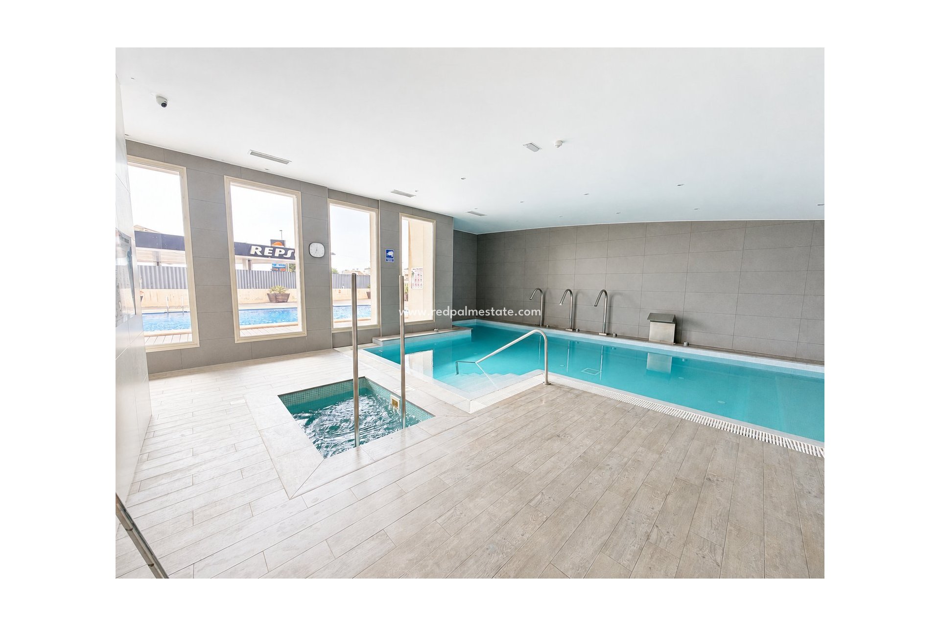 Revente - Appartement -
Orihuela Costa - Inland