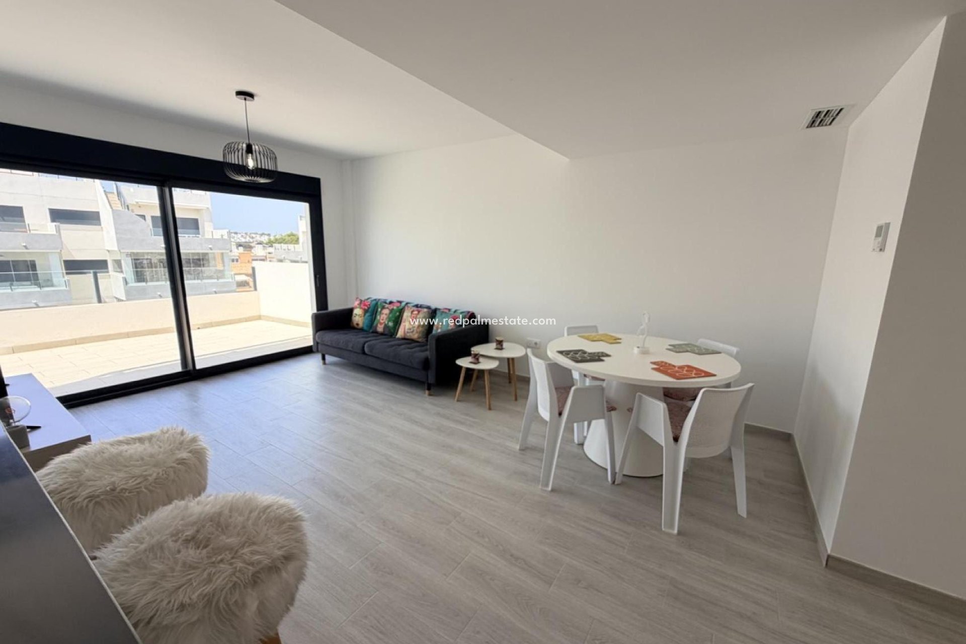 Revente - Appartement -
Orihuela Costa - Inland