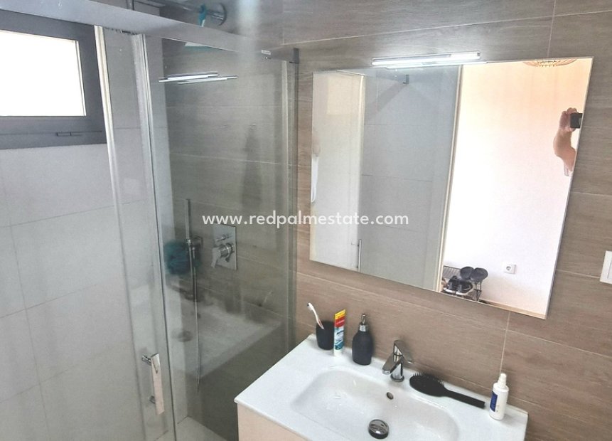 Revente - Appartement -
Orihuela Costa - Inland