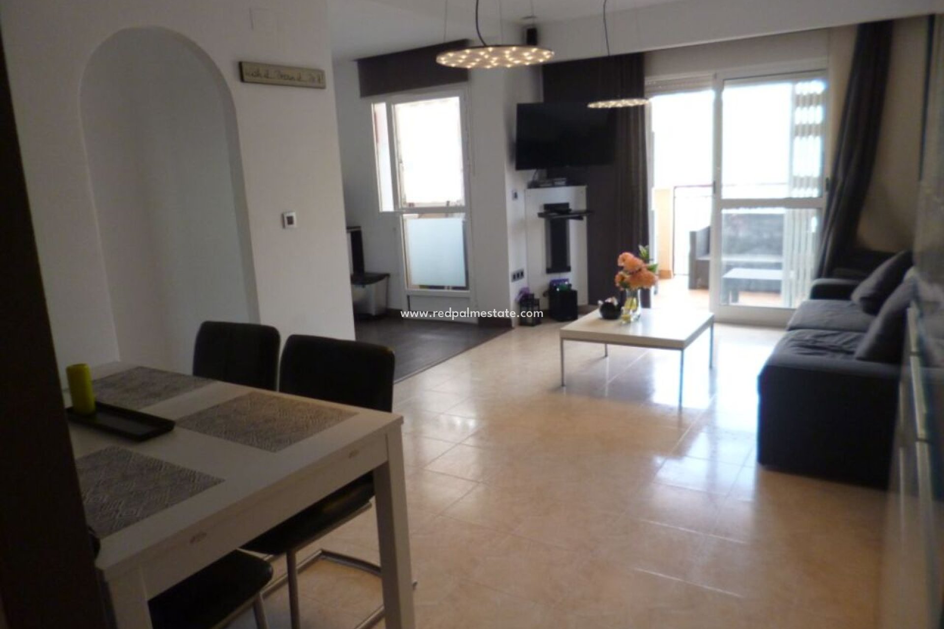 Revente - Appartement -
Orihuela Costa - Inland