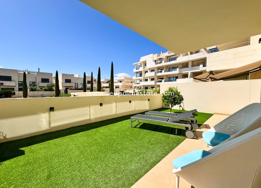 Revente - Appartement -
Orihuela Costa - Inland