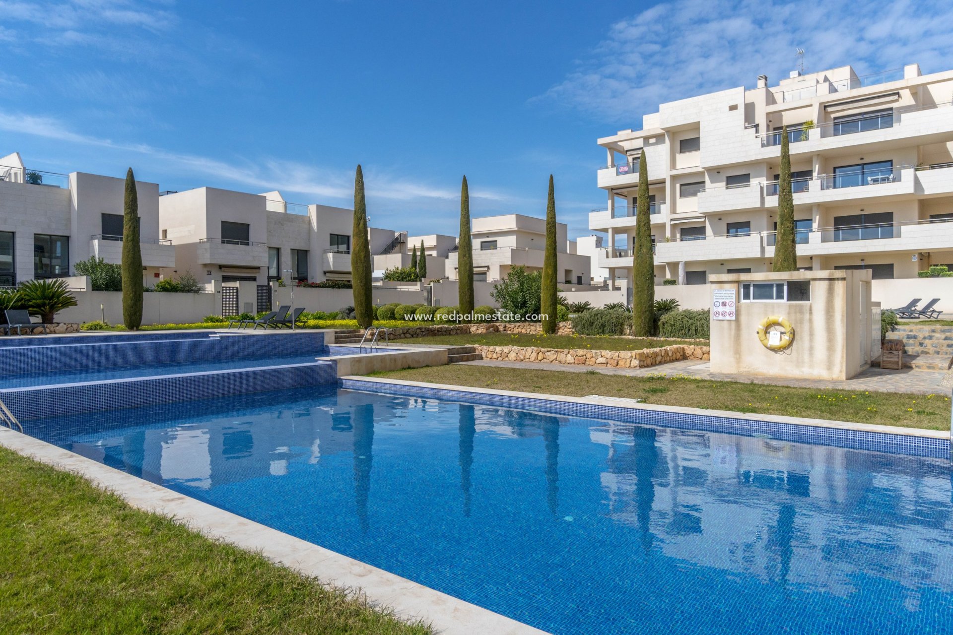 Revente - Appartement -
Orihuela Costa - Inland