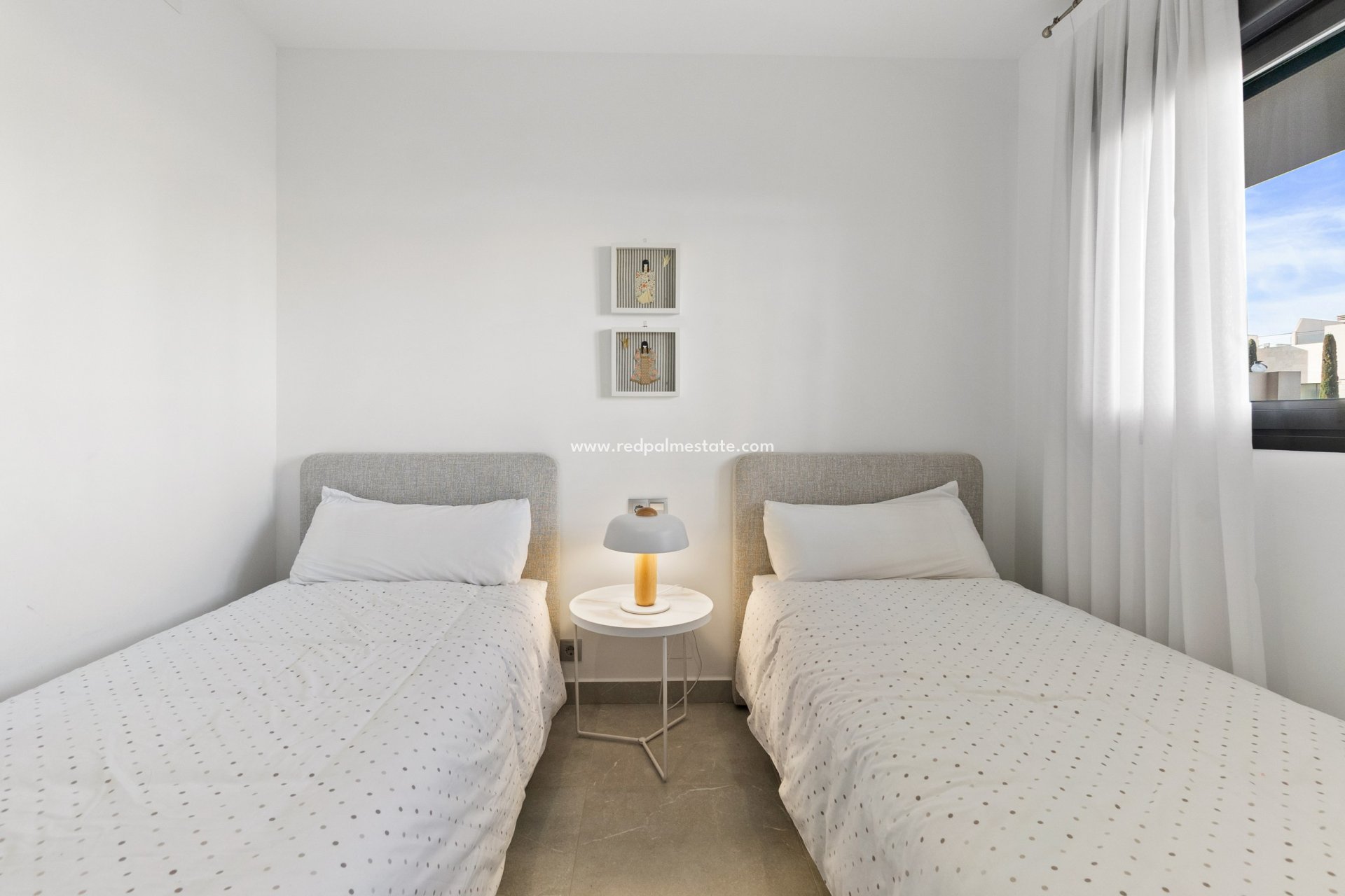 Revente - Appartement -
Orihuela Costa - Inland