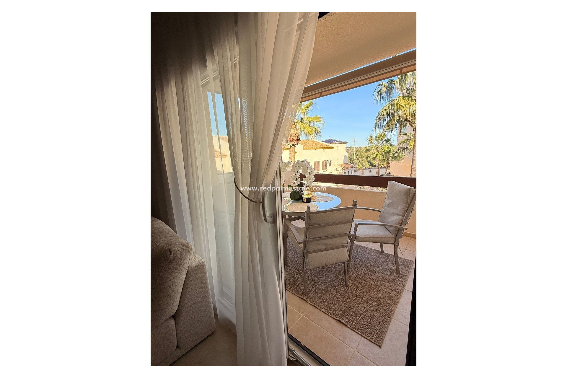 Revente - Appartement -
Orihuela Costa - Inland