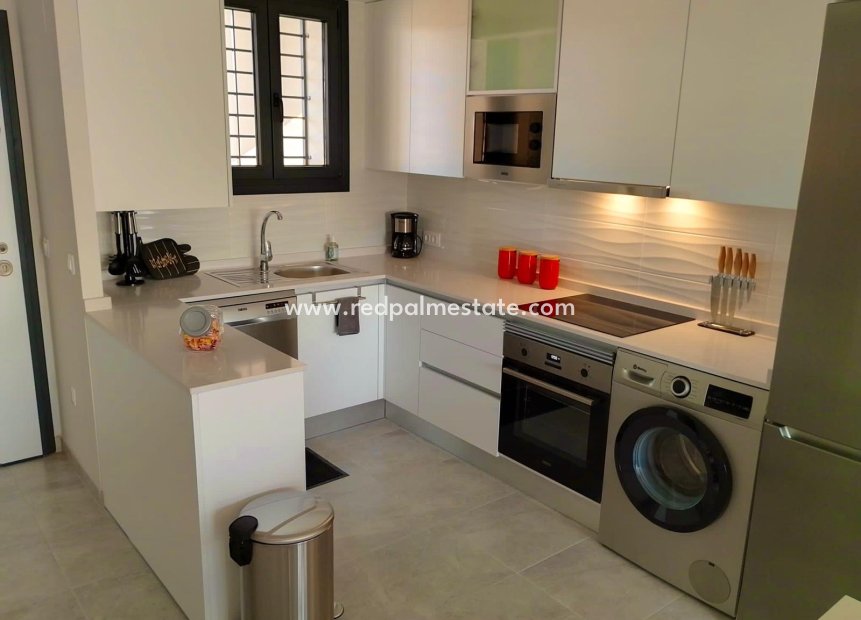 Revente - Appartement -
Orihuela Costa - Inland