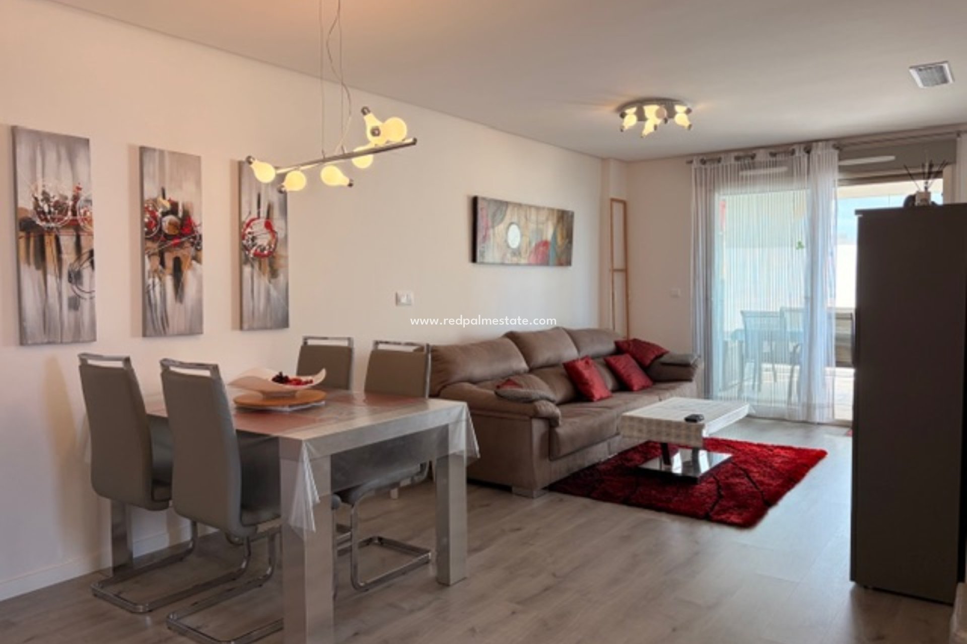 Revente - Appartement -
Orihuela Costa - Inland