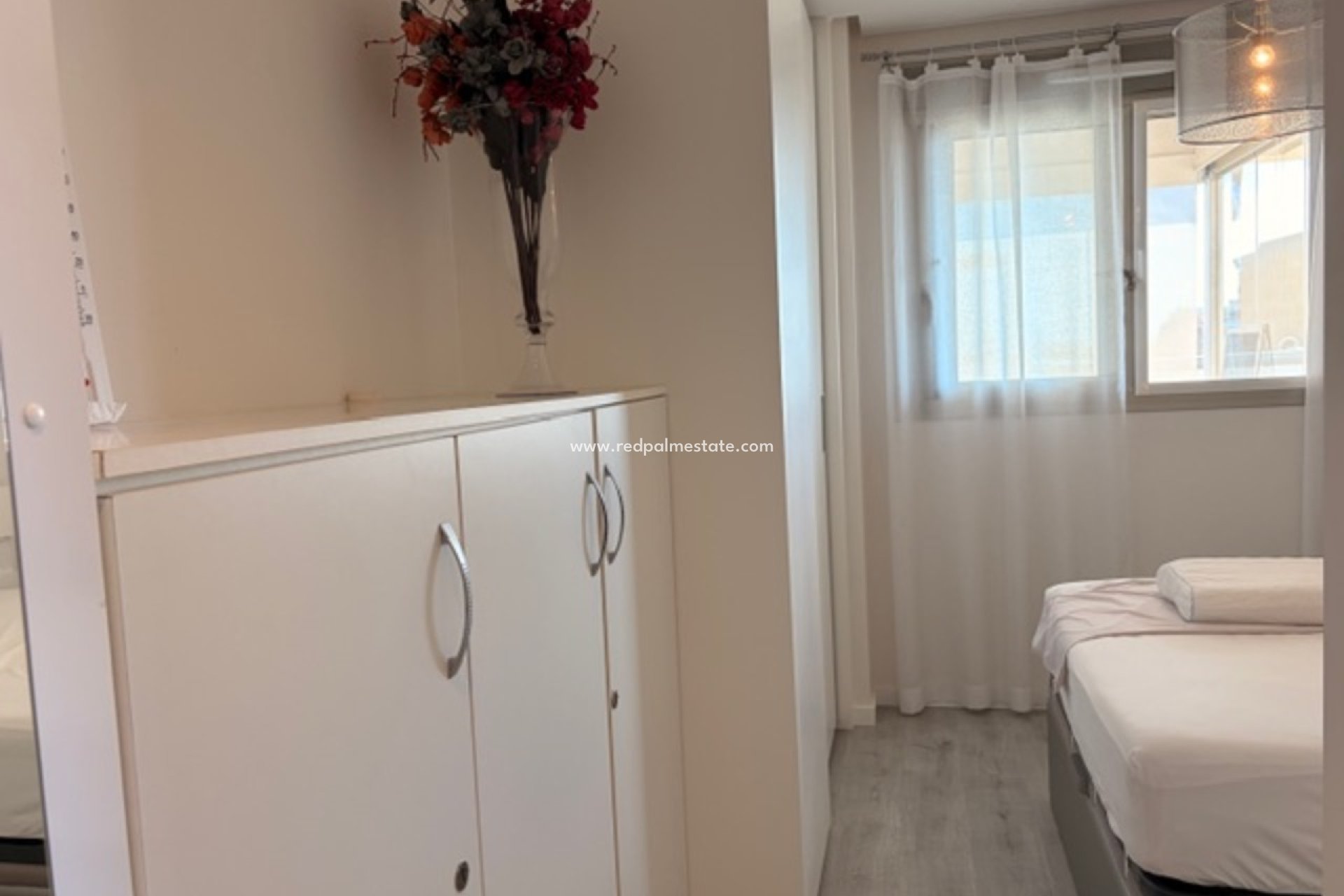 Revente - Appartement -
Orihuela Costa - Inland