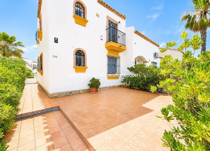 Revente - Appartement -
Orihuela Costa - Inland