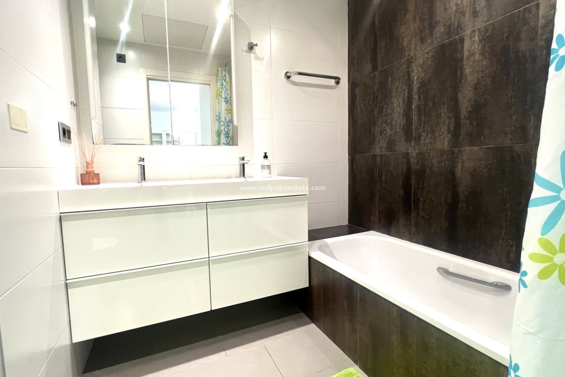 Revente - Appartement -
Orihuela Costa - La Zenia