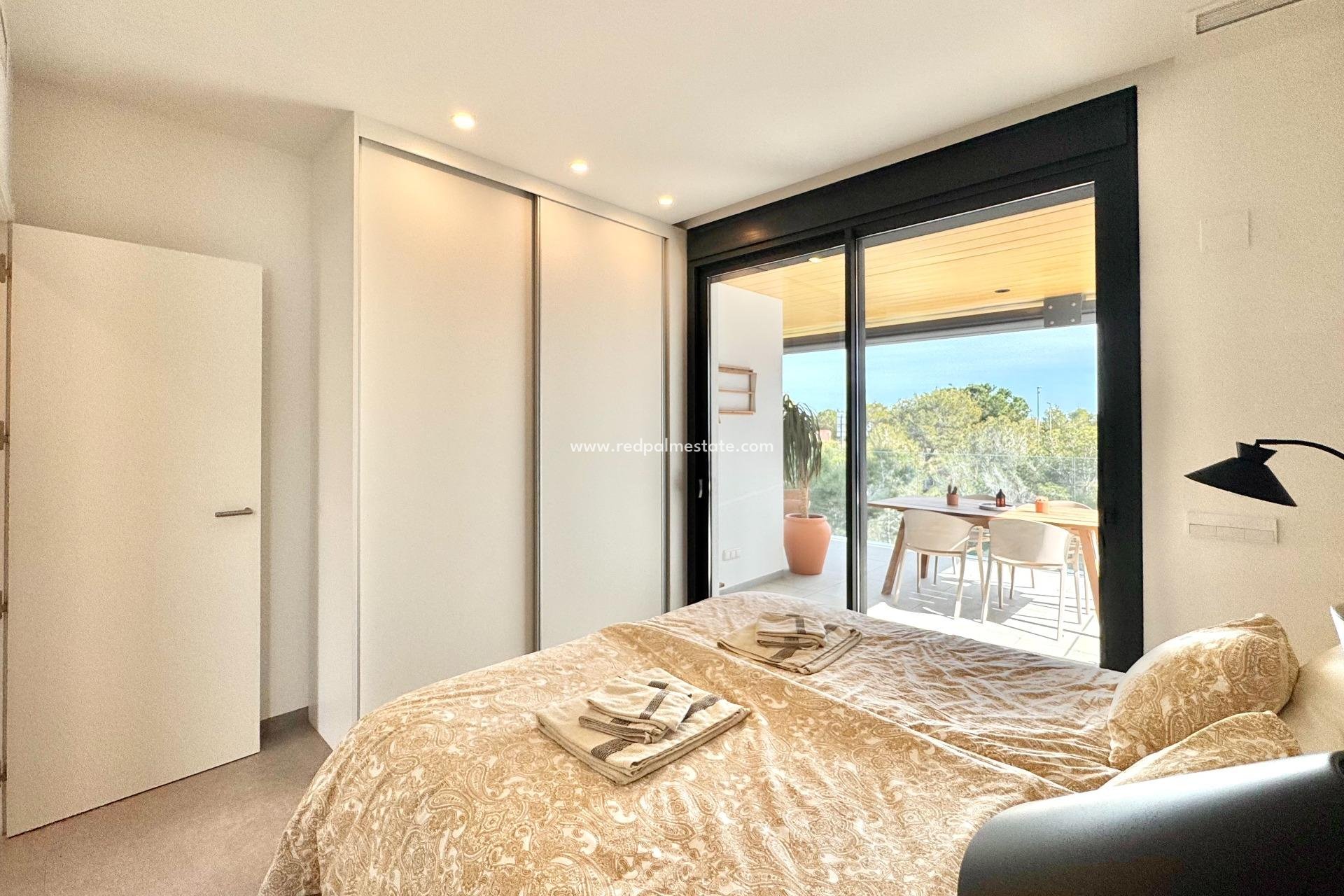 Revente - Appartement -
Orihuela Costa - Las Colinas Golf