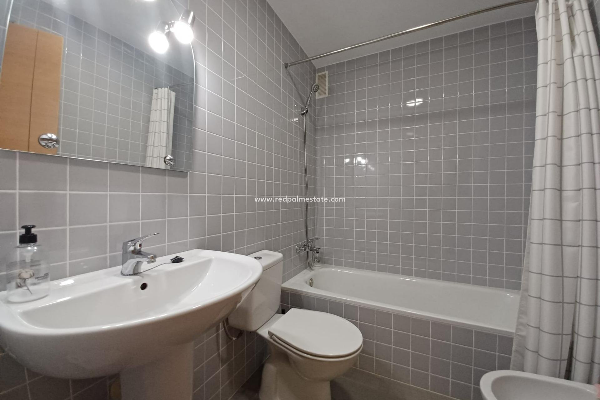 Revente - Appartement -
Orihuela Costa - Los Dolses