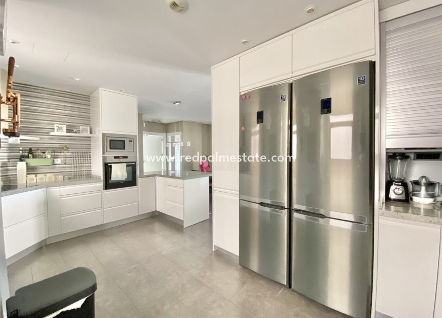 Revente - Appartement -
Orihuela Costa - Los Dolses