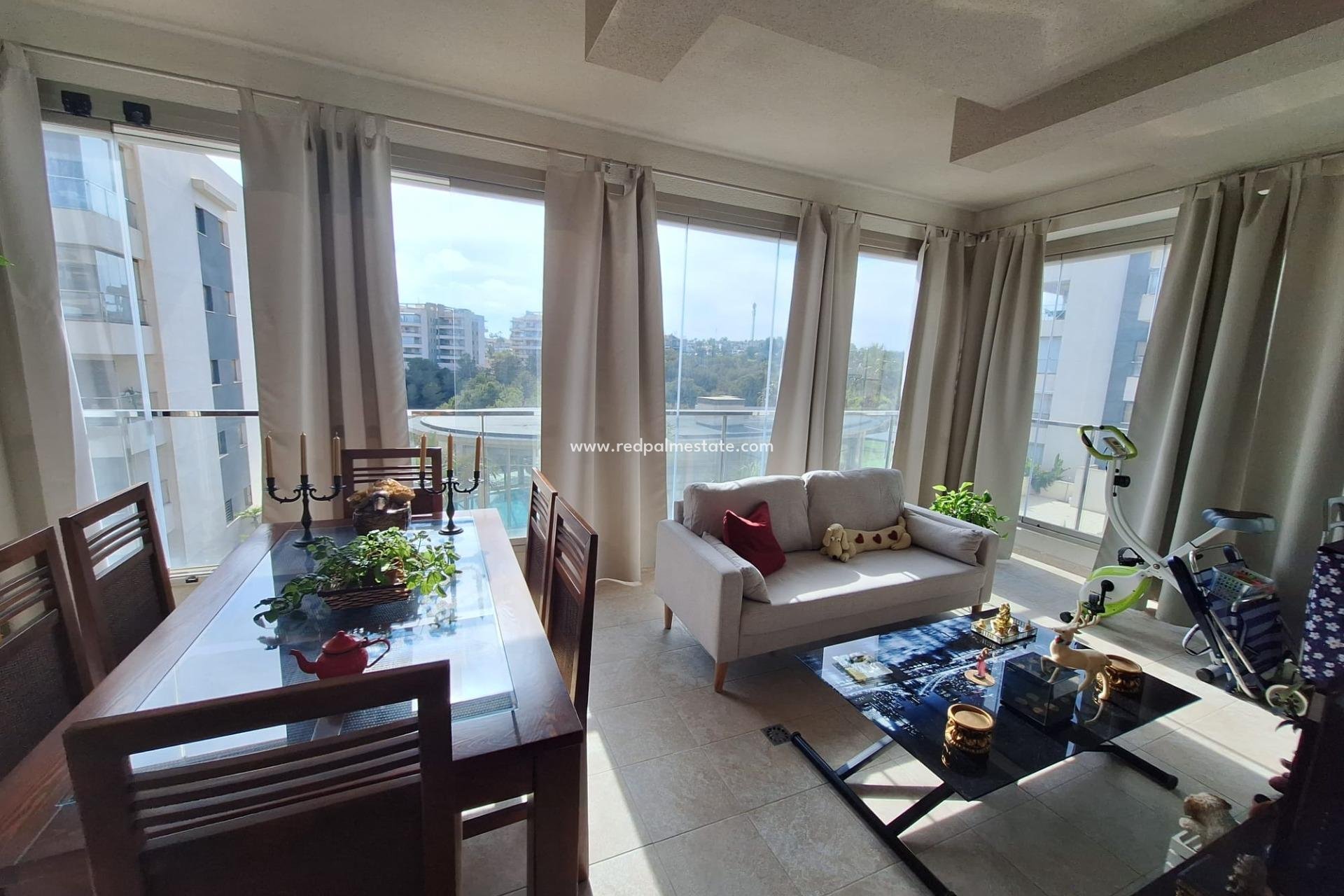 Revente - Appartement -
Orihuela Costa - Los Dolses