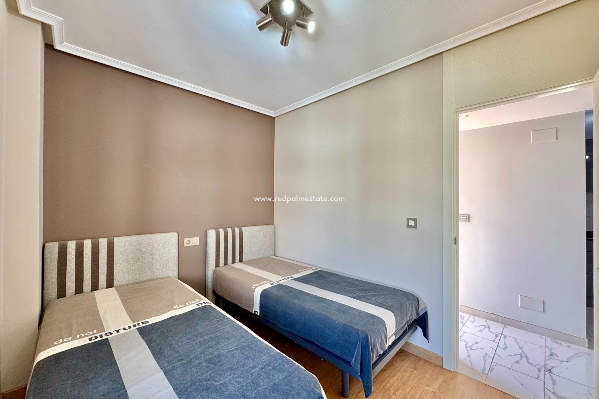 Revente - Appartement -
Orihuela Costa - Punta prima