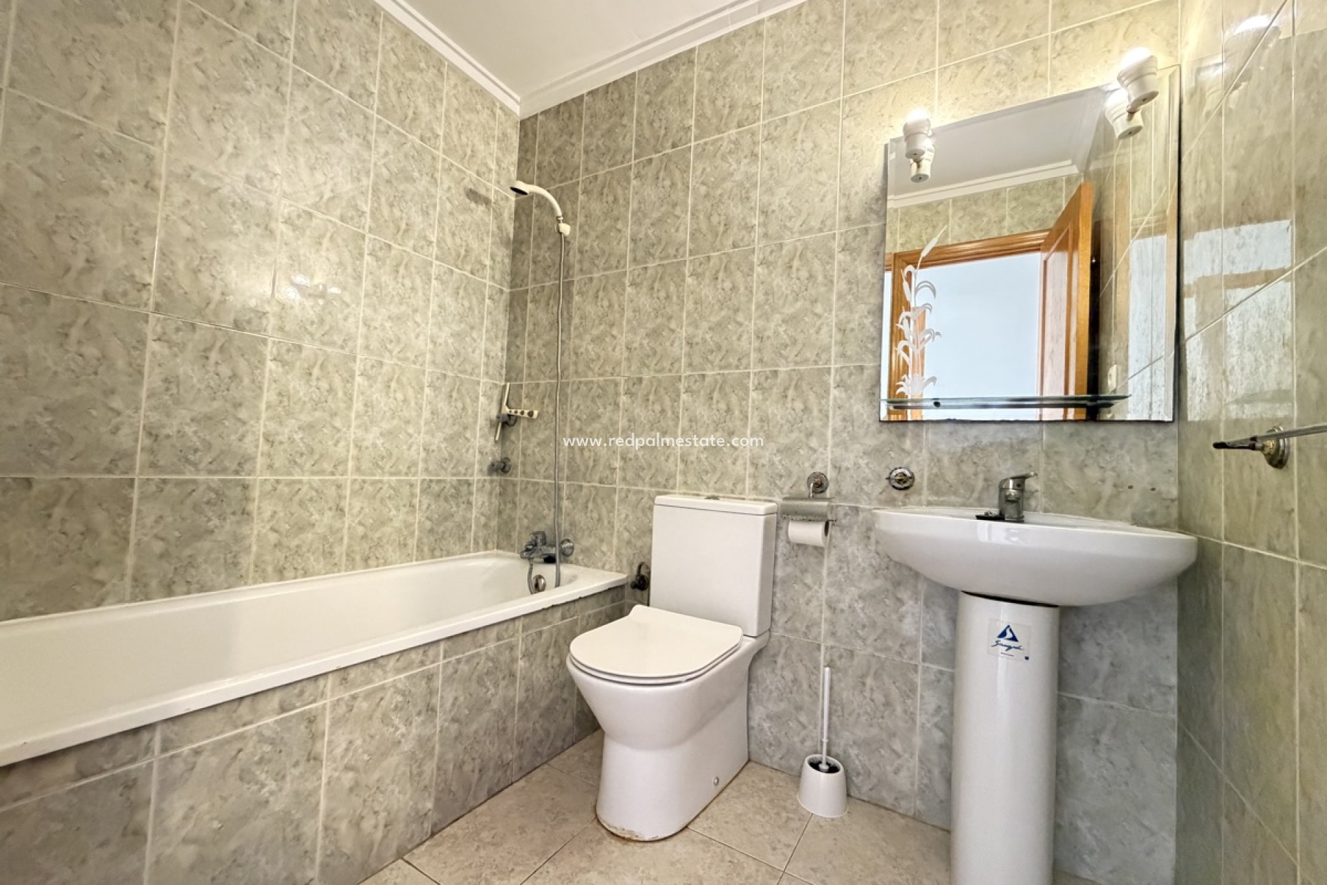 Revente - Appartement -
Orihuela Costa - Villamartín