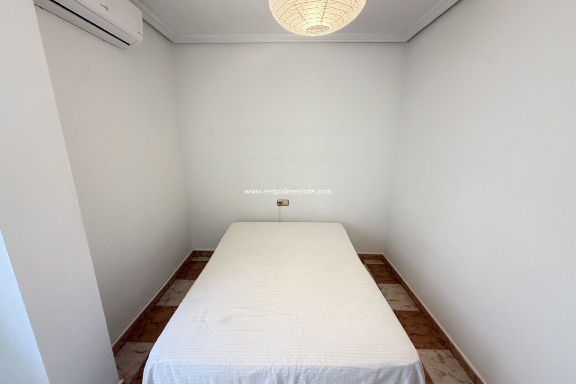 Revente - Appartement -
Orihuela Costa - Villamartín
