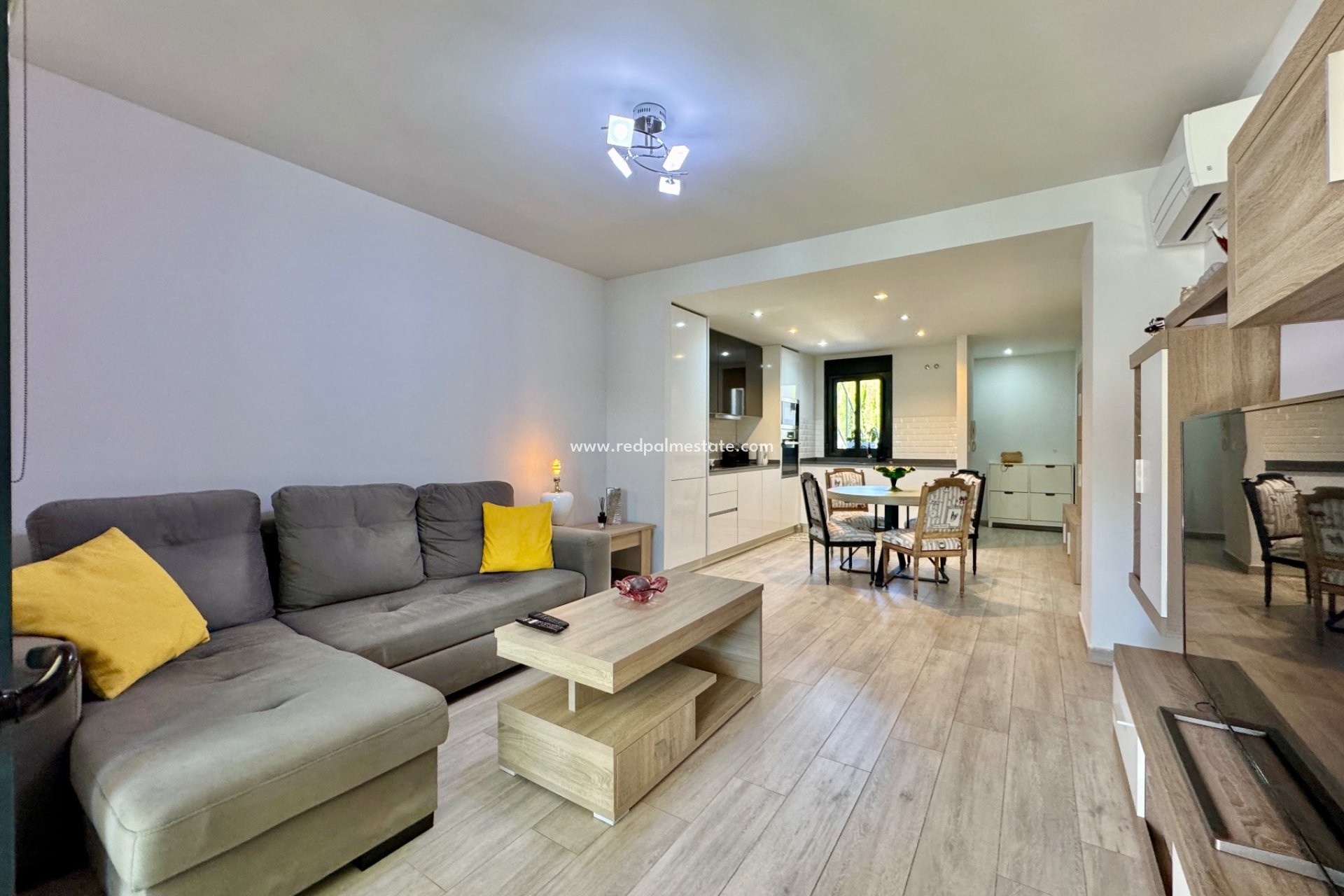 Revente - Appartement -
Orihuela Costa - Villamartín