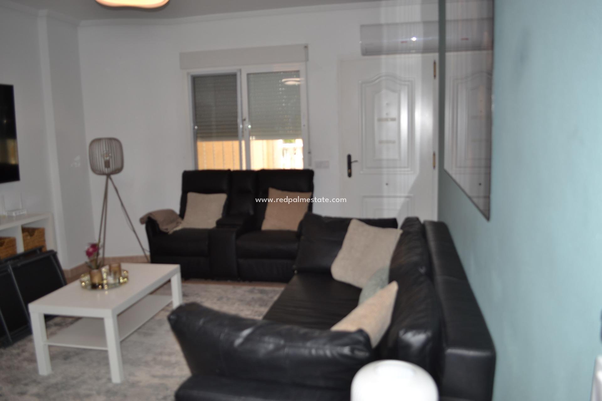 Revente - Appartement -
Orihuela Costa - Villamartín